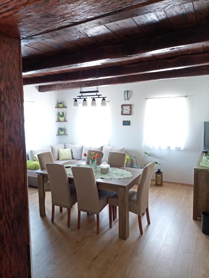 شقة Kuca Za Odmor Braco Donji Zvecaj المظهر الخارجي الصورة