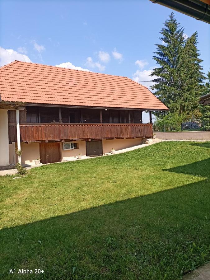 شقة Kuca Za Odmor Braco Donji Zvecaj المظهر الخارجي الصورة